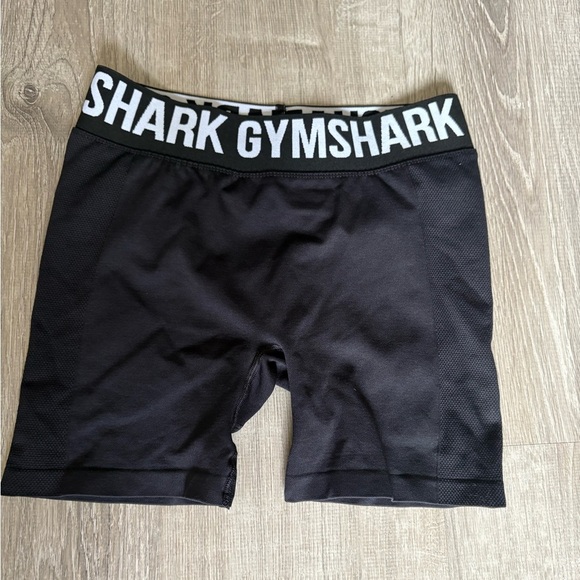 Gymshark Black Athletic Compression Shorts with butt flex - Picture 2 of 3